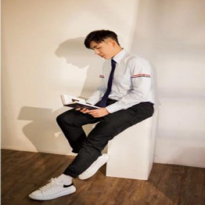 华语新生代少年魏溢峰走红微博