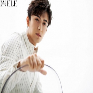 米热曝杂志封面大片 慵懒高级狙击少女心